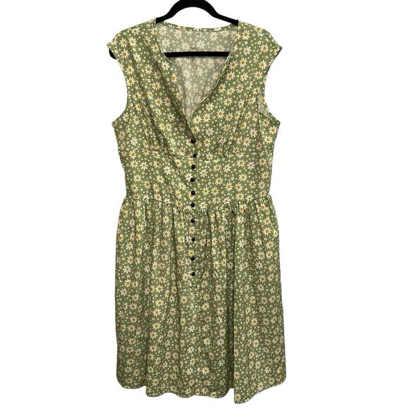 Daisy Patterned Sleeveless Button Front Green Dress - Picture 1 of 5